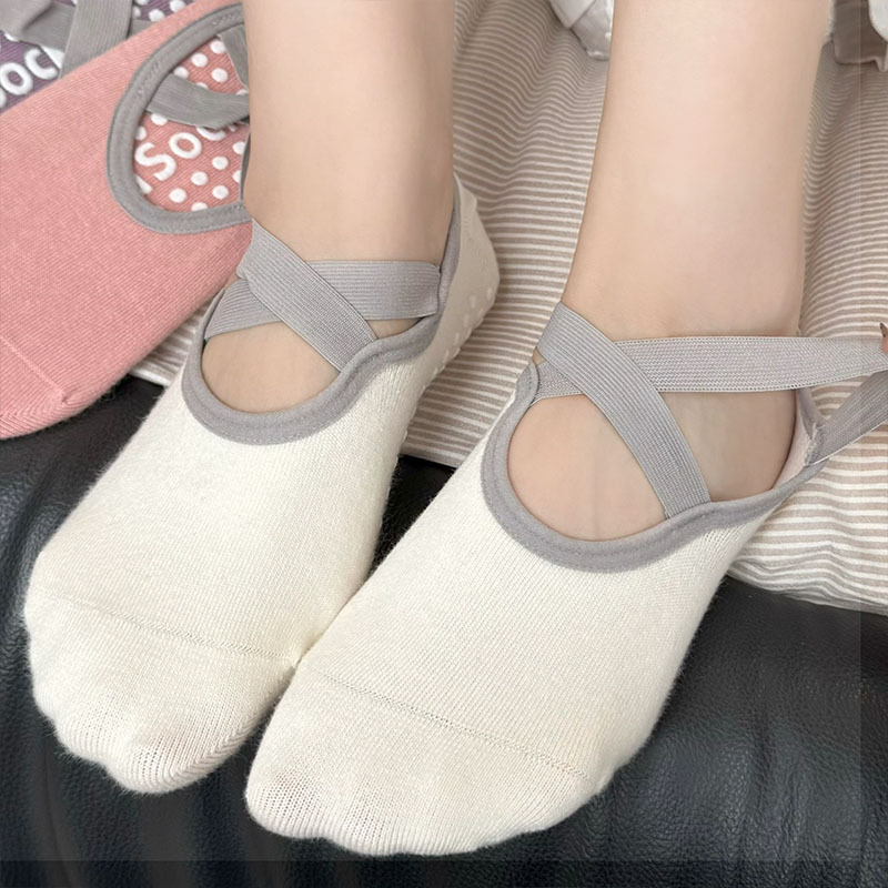 プロフェッショナル女性ヨガソックスシリコーン滑り止めバレエピ - Pilates Is Yoga のレビューと価格