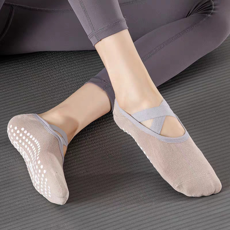 プロフェッショナル女性ヨガソックスシリコーン滑り止めバレエピ - Pilates Is Yoga のレビューと価格